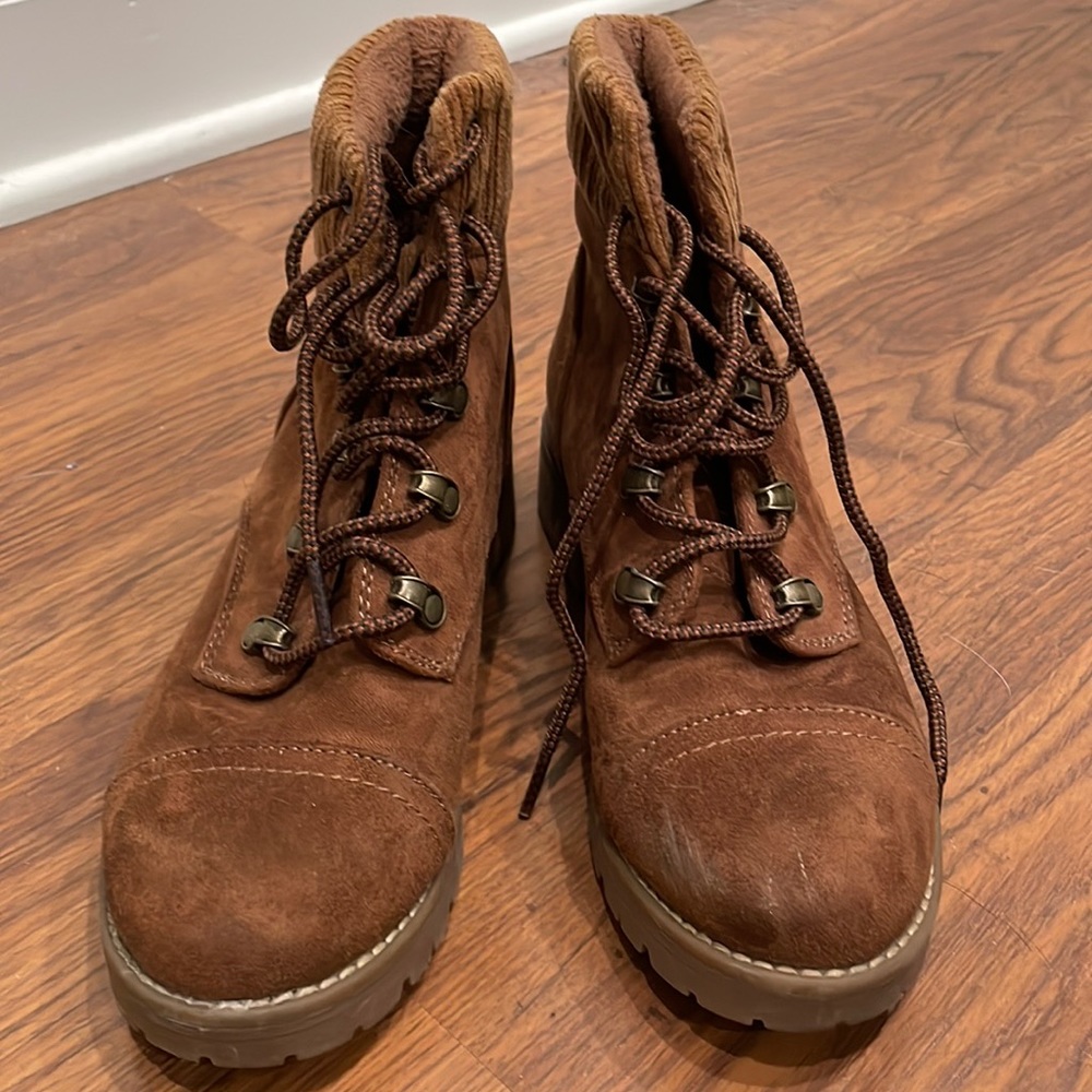 Brown boots